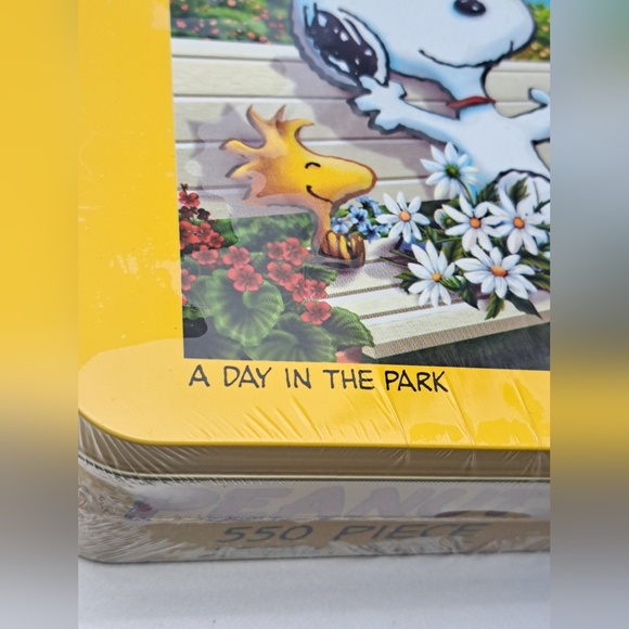 Peanuts Day in The Park Jigsaw Tin Puzzle 550pc SEALED - Picture 3 of 9